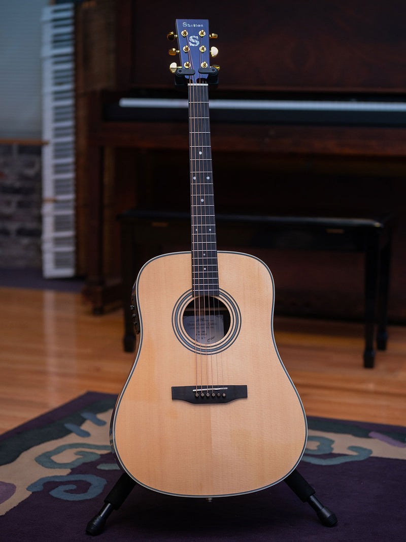 Custom Acoustic Guitar – Built For Your Hands Only